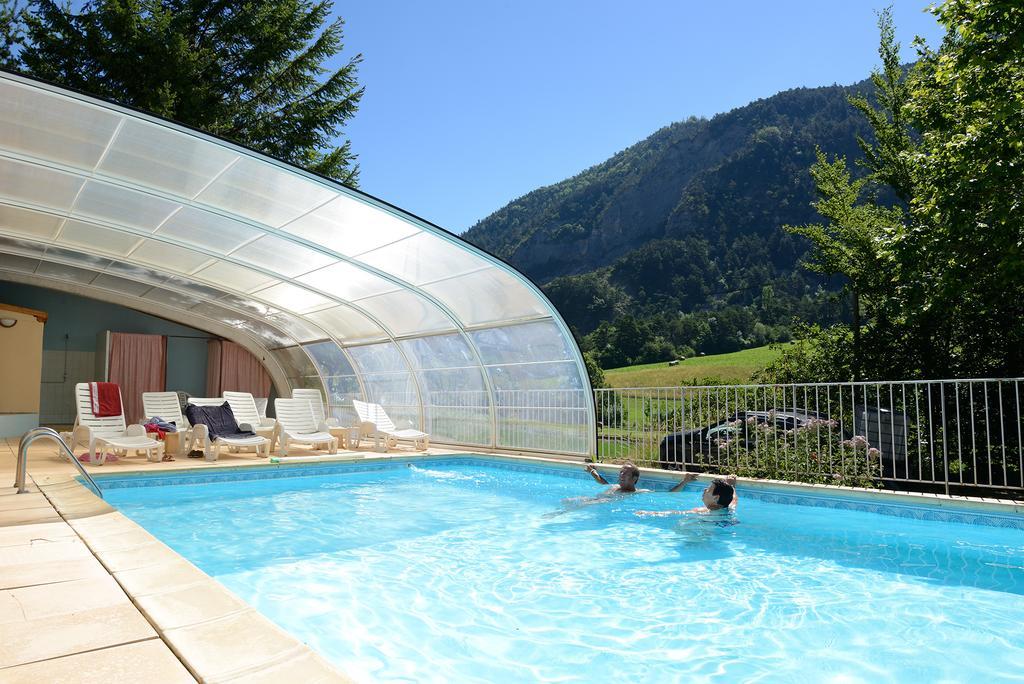 Hotel Le Mont Barral Creyers ภายนอก รูปภาพ
