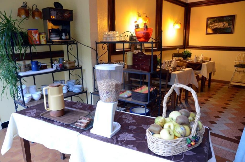 Hotel Le Mont Barral Creyers ภายนอก รูปภาพ