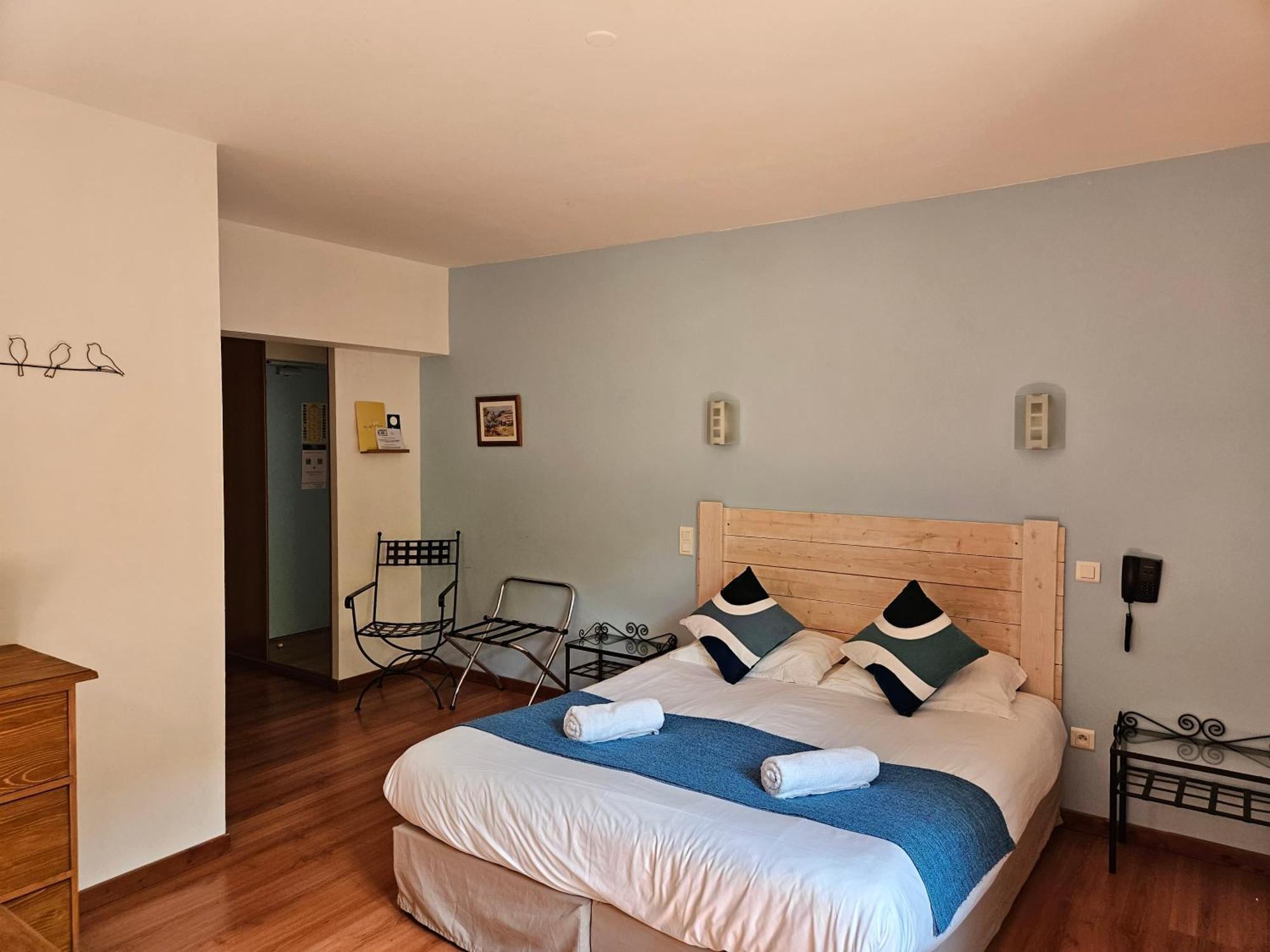 Hotel Le Mont Barral Creyers ภายนอก รูปภาพ