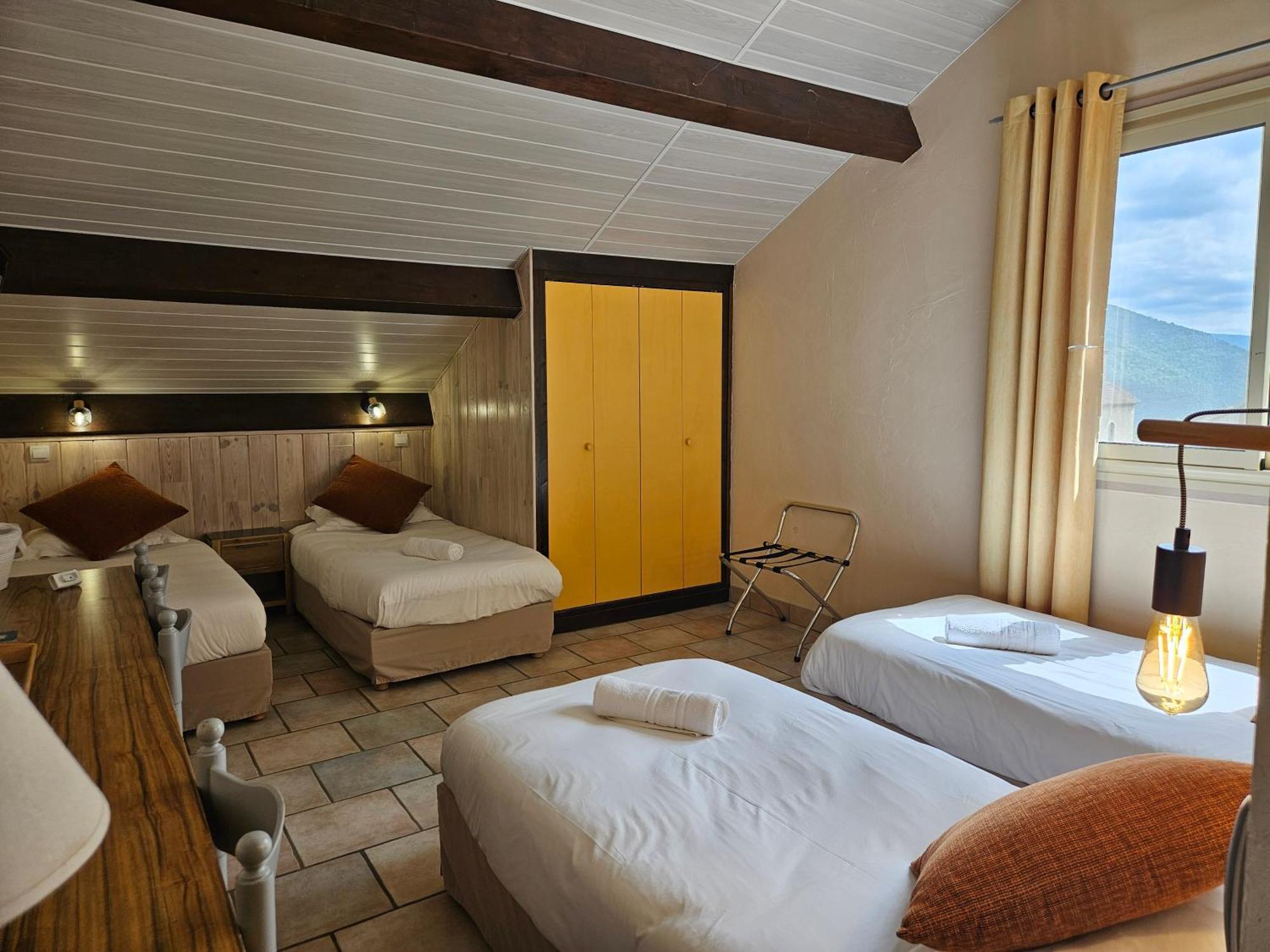 Hotel Le Mont Barral Creyers ภายนอก รูปภาพ